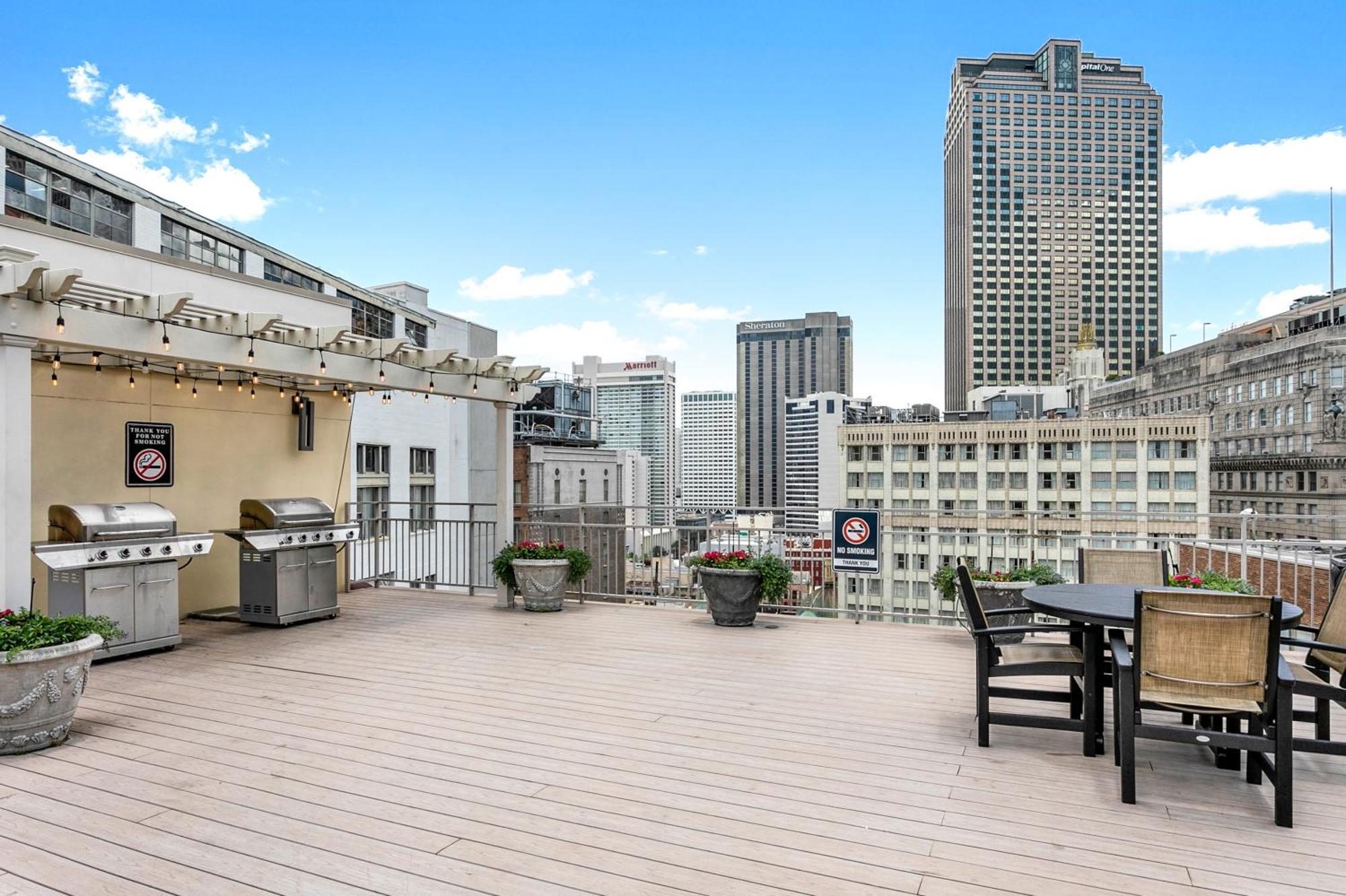 Spacious Modern Condos Near French Quarter New Orleans Exterior photo